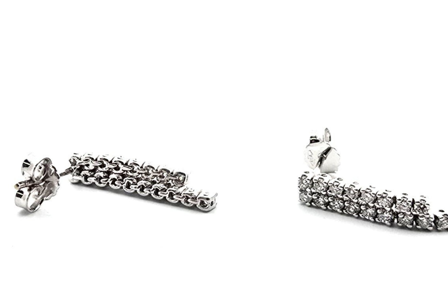 Orecchini tennis in oro bianco e diamanti naturali