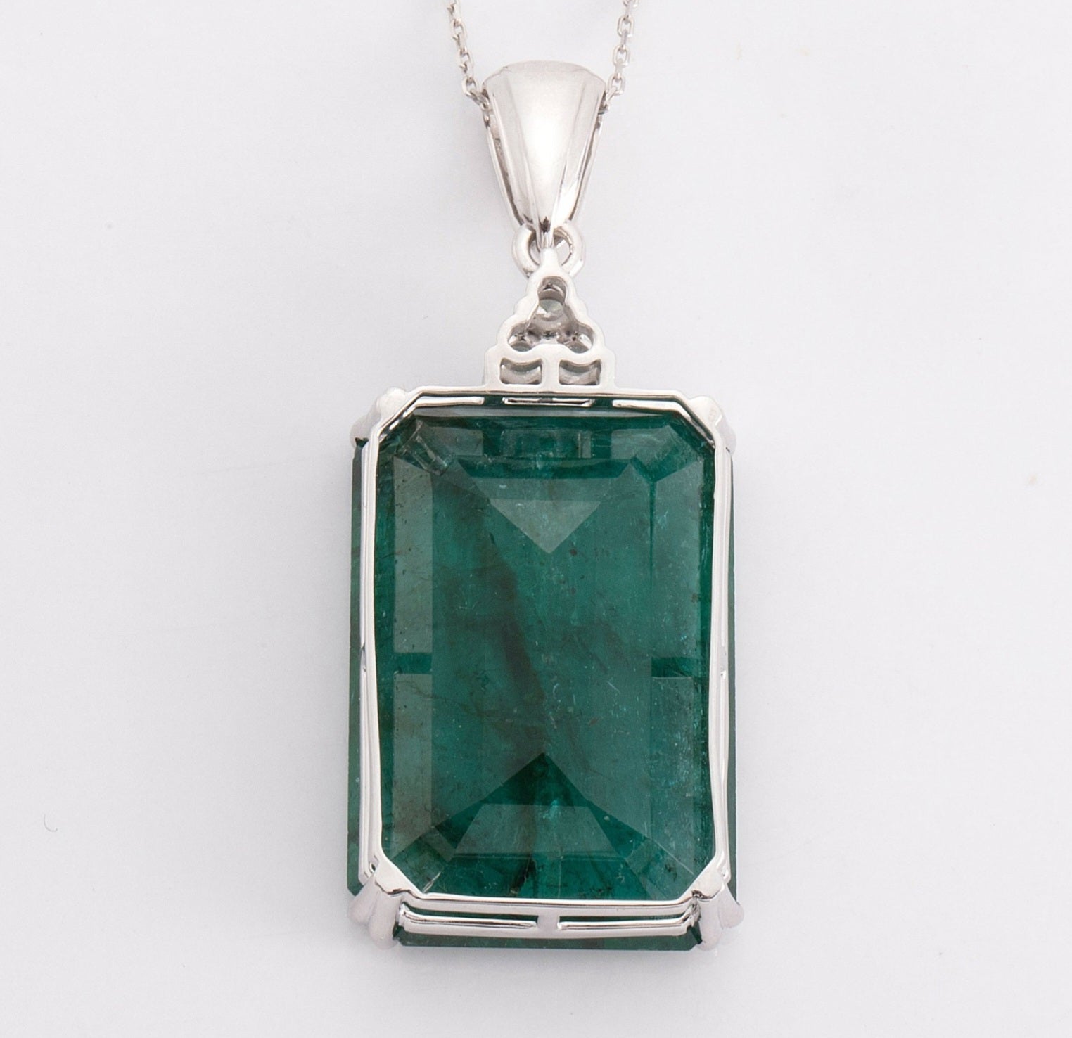 Collana in oro bianco 18k con smeraldo naturale colombiano 10.20ct